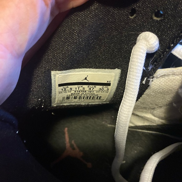 Nike Air Jordans Size 12.5 MENS White Red Michael Jordan 414759-101 - Picture 9 of 13